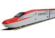 発売日 2022/11/19 メーカー トミックス(TOMIX) 型番 98500 JAN 4543736985006 新品注意事項 ※こちらの商品は予価の為、価格が変更になる場合があります。予めご了承下さい。 備考 商品解説■現在のE6系の姿をを再現します【実車ガイド】2013年に登場したE6系は、東北新幹線区間ではE5系との併結運転により2022年現在最高速度320Km/hでの運転を行っています。近年では手荷物の大型化を考慮し車内に手荷物置き場が設置されたため一部の窓が塞がれています。【ポイント】一部の窓が塞がれた姿を再現。屋根上の滑り止めはグレーで印刷。【製品化特長】●12〜17号車の一部の窓が塞がれた姿を再現●屋根上滑り止めをグレーの印刷で再現●Z7編成以降のパンタグラフ横の遮音板形状を再現●可動幌装備、可動幌はZ7編成以降で採用された黒い外幌を再現●こまちロゴマーク・号車標記は印刷済み●＜98500＞＜98501＞を組み合わせることで7両フル編成が再現可能●可動式パンタグラフ装備●フック・U字型通電カプラー採用●新集電システム、銀色車輪採用●Z10編成の車番とグリーンカーマークは印刷済み●＜98501＞に付属の転写シートで車番を変更可能●E5系などと連結する側のE611形の運転台側はTNカプラー装備●11・17号車の先頭部側面に貼付けられている「Treasureland TOHOKU-JAPAN」ロゴマークを印刷で再現●ヘッドライト、テールライトは常点灯基板装備、E611形はON-OFFスイッチ付●ヘッドライトは白色LED、テールライトは赤色LEDによる点灯●フライホイール付動力、M-13モーター採用【セット内容】E611-10E628-10(M)E621-10【別売りオプション品】室内灯：＜0733＞LC白色室内灯：＜0734＞LC電球色【商品詳細】スケール：1/160素材：ABS、PS、POM 関連商品はこちらから トミックス(TOMIX)　