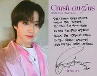 【中古】コレクションカード(男性)/｢ONEUS 1ST ONTACT LIVE CRUSH ON ? US MD BUNDLE｣封入フォトカード ONEUS/XION(シオン)/裏面印刷サイン・メッセージ入り/「ONEUS 1ST ONTACT LIVE CRUSH ON ? US MD BUNDLE」封入フォトカード