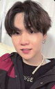 【中古】コレクションカード(男性)/Blu-ray「BTS MAP OF THE SOUL ON:E」封入特典フォトカード BTS(防弾少年団)/SUGA(シュガ)/裏面赤/Blu-ray「BTS MAP OF THE SOUL ON:E」封入特典フォトカード