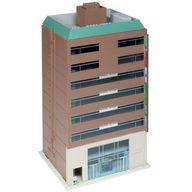 発売日 2023/02/26 メーカー KATO(カトー) 型番 23-439B JAN 4949727056708 備考 商品解説■──都市の街並み再現にピッタリ。大形ビルに現代的なカラーが新規ラインナップ！【商品紹介】ユニトラム用に最適にデザインされた、完成品の大形ビルです。＜TV1 ユニトラム基本セット＞の建物スペースを、角ビル4棟を含む6棟で構成します。レイアウトシステム「ジオタウン」規格に準拠しているので、道路プレートへ置くだけでお手軽に街並みを再現できます。エントランス・看板・ショーウィンドウなどは彩り豊かなシールで再現済。1階は店舗系の設定で繁華街の賑わいを演出します。屋上設備も的確に再現したほか、屋内の各フロアも構成していますので、窓の大きなビルではよりリアルなアレンジもお楽しみいただけます。【製品特長】側面や背面の配管・電気配線・ダクト、屋上の空調機器類などの細かいディテールをリアルに再現エントランス・看板・ショーウインドウなどをシールにより再現済。シール内容を新規で設定角ビル4棟と路面ビル2棟を組み合わせると、ユニトラム基本セットのストラクチャー敷地にジャストサイズ建物中央部を下から強力な光源で照射することで、全館を簡易的に照明点灯化可能です。ベースサイズ：約112mm×112mm(テナントビル1/ファッションビル1)、約124mm×112mm(ブランドビル1/2)【ブランドビル2(ブラウン)】ガラス面の多い近代的な外観を持つツートンカラーの8階建て路面ビルをモデル化落ち着きの中に華やかさのある一つは欲しい茶系のビル。ガラス色はブルーを採用1〜2階部分をスーパーマーケット、3〜8階部分をオフィスとして想定ベースサイズ：約124mm×112mm【商品詳細】スケール：1/150 関連商品はこちらから KATO(カトー)　