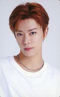 コレクションカード(男性)/｢2022 SEASON’S GREETINGS｣KSTARHIT・Interpark特典フォトカード NCT 127/ユウタ(YUTA)/バストアップ・裏面グレー・「127 PIZZA」/「2022 SEASON’S GREETINGS」KSTARHIT・Interpark特典フォトカード
