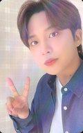 【中古】コレクションカード(男性)/写真集｢ATEEZ 1ST PHOTOBOOK ： Ode to youth｣特典ホログラムトレカ [ホロ仕様]：ATEEZ/ウヨン(WOO YOUNG)/写真集「ATEEZ 1ST PHOTOBOOK ： Ode to youth」特典ホログラムトレカ