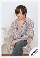 生写真(ジャニーズ)/アイドル/IMPACTors IMPACTors/佐藤新/膝上/「東西ジャニーズJr. Spring Paradise」グッズオフショット/公式生写真