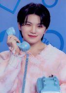 【中古】コレクションカード(男性)/｢SEVENTEEN 2023 JAPAN FANMEETING ’LOVE’｣ランダムフォトカード 007[スペシャルカード]：SEVENTEEN/WOOZI(ウジ)/下敷き仕様/「SEVENTEEN 2023 JAPAN FANMEETING ’LOVE’」ランダムフォトカード