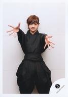 【中古】生写真(ジャニーズ)/アイドル/少年忍者 少年忍者/田村海琉/膝上/少年忍者「俺たちのBANG!!!〜大劇場を占拠せよ〜」グッズオフショット/公式生写真