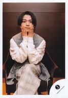 【中古】生写真(ジャニーズ)/アイドル/少年忍者 少年忍者/織山尚大/膝上/少年忍者「俺たちのBANG!!!〜大劇場を占拠せよ〜」グッズオフショット/公式生写真