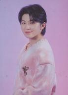 【中古】コレクションカード(男性)/｢SEVENTEEN 2023 JAPAN FANMEETING ’LOVE’｣ランダムフォトカード 085[スペシャルカード]：SEVENTEEN/WOOZI(ウジ)/ホログラム仕様/「SEVENTEEN 2023 JAPAN FANMEETING ’LOVE’」ランダムフォトカード