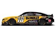 【新品】ミニカー 1/24 カイル・ブッシュ DeWALT TOYOTA カムリ NASCAR 2022 ネクストジェネレーション #18 「エリートシリーズ」 [C18..