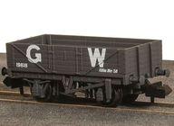 発売日 2023/06/21 メーカー PECO(ピィコ) 型番 PENR-5000W JAN 4545782088069 備考 商品解説■このモデルはNゲージで再現された鉄道模型用貨車の塗装済み完成モデルです。屋根を持たない貨車で石炭運搬などに使用されたのがオープンワゴンです。イギリスの鉄道が国有化されて一元化される以前は多くの個人所有のワゴンが生産され、運用されました。オープンワゴンもその一つです。4つの車輪を装備した鉄骨フレームの上に木製の車体を装備。木製の車体は側面を形つくる板の枚数によってサイズの異なるタイプがあり、貨物の収容容積に違いがありました。このモデルは5枚板タイプのオープンワゴンをモデル化しています。板が組まれた車体の質感がリアルに表現されている他、フレームや車輪部分も新規開発の金型を使用してリアルに再現。マーキングはGWR、グレート・ウエスタン・レールウェイのものを再現しています。●NEM355カプラーポケット●ホイールやブレーキリギング、シューなどもリアルに再現【商品詳細】スケール：1/150 関連商品はこちらから PECO(ピィコ)　