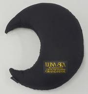 【中古】クッション 本体 LUNA SEA クッション(ロゴ：ゴールド) 「LUNA SEA 30th Anniversary Tour -CROSS THE UNIVERSE- GRAND FINAL SAITAMA SUPER ARENA」 SLAVEシート特典