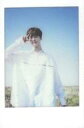【中古】コレクションカード(男性)/CD「Special Mini Album Rise Up」封入特典ポラロイド・フォトカード ASTRO/ユン・サンハ(Yoon San Ha)/上半身・衣装白・右手ピース・顔・野外・背景空/CD「Special Mini Album Rise Up」封入特典ポラロイド・フォトカード