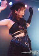 【中古】生写真(AKB48・SKE48)/アイドル/AKB48 大家志津香/ライブフォト・膝上・衣装黒・帽子・右向き・両手上げ/AKB48 チームB「シアターの女神」高橋朱里卒業公演 ランダム生写真 2019.5.2