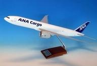 【新品】ミニカー 1/100 BOEING 777-8F ANA CARGO (ギアなし・木製台座 プレートつき) [NH00113]