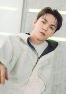 【中古】コレクションカード(男性)/｢SEVENTEEN TOUR ’FOLLOW’ AGAIN TO JAPAN｣フォトカード 025：SEVENTEEN/バーノン(VERNON)/「SEVENTEEN TOUR ’FOLLOW’ AGAIN TO JAPAN」フォトカード