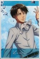 【中古】キャラカード リヴァイ・アッカーマン(名前有) 「進撃の巨人×カワスイ 川崎水族館 〜巨人潜む水辺を調査せよ〜 描き下ろしイラスト 水中浮遊ver. トレーディングアクリルカード」