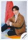 【中古】生写真(STARTO)/アイドル/Snow Man Snow Man/渡辺翔太/全身/シングル「LOVE TRIGGER / We’ll go together」MV&ジャケ写オフショット/公式生写真(3)