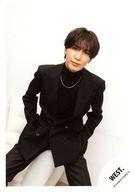 【中古】生写真(STARTO)/アイドル/WEST. WEST./藤井流星/膝上/シングル「ハート / FATE」MV＆ジャケ写オフショット/公式生写真
