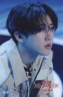 【中古】シール・ステッカー チャンビン(背景:青) オリジナルステッカー 「Stray Kids World Tour < dominATE JAPAN >」 静岡会場 FCブース < dominATE STADIUM >くじ 参加賞