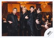 【中古】生写真(STARTO)/アイドル/WEST. WEST./桐山照史・神山智洋・藤井流星・小瀧望/横型・膝上/アルバム「A.H.O. -Audio Hang Out-」MV＆ジャケ写オフショット/公式生写真