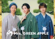 発売日 2025/12/30 メーカー ローソン 型番 - 備考 商品解説■Mrs. GREEN APPLE×ローソン」キャンペーン期間中、対象のお菓子を3点購入すると1枚貰うことのできた『オリジナルビジュアルシート』です。【商品詳細】サイズ：約210×148mm素材：PP(再生PPを含む) 関連商品はこちらから ローソン　