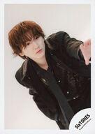 【中古】生写真(STARTO)/アイドル/SixTONES SixTONES/京本大我/上半身/「MILESixTONES」グッズオフショット/公式生写真