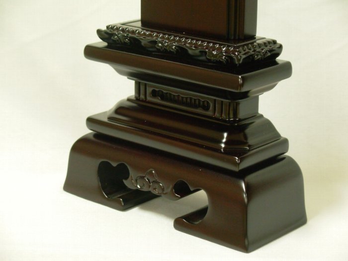 位牌 4.5寸 勝美 紫檀黒檀 一名分 彫刻書き代込み付 4.5 送料無料 21.3cm 名入れ 仏具 仏壇 正月準備 正月 元旦 3