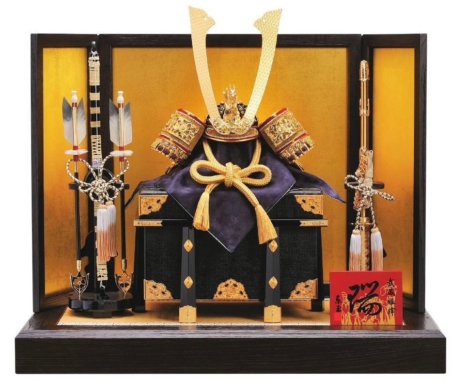 送料無料 東玉作 五月人形 13号兜 木製平台飾り 【瑞貴】 〈荘厳 5月人形出し飾り かぶとかざり 兜平飾り 甲冑飾り 兜セット お節句飾り 端午の節句 初節...