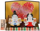 昭峰作 白磁器製 雛人形 おぼこ錦彩こども雛 立雛親王飾り おさな雛・わらべ雛飾り 屏風・お盆・木札付きです。 〈伝統品 ひな人形 お雛様 おひなさま 幼雛 童...
