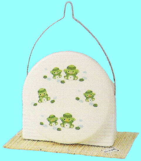 夏ものがたり　陶器製　丸型蚊遣器　河童・カッパ　渦巻型の蚊取り線香を中に入れてご使用いただけます..