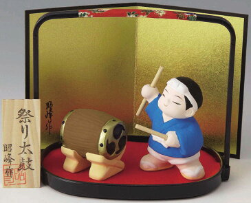 陶器製 四季の行事 お祭り太鼓 おまつりたいこ お盆・屏風・木札付きです。 〈季節の行事 夏の行事 夏祭り 祭りばやし 祭囃子 和太鼓 和楽器 陶器の置物 和の置物・インテリア 通販〉