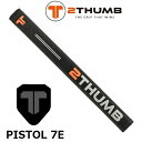 ギフト対応2THUMB GRIP PISTOL 7E RANGE 「2THUMB」から、初めて登場したピストル形状のグリップ「PISTOL 7E」は、常に同じところで握りやすいよう、特殊なV字の形状をしている。 横幅はバット側もチップ側も同じで、グリップ背面がテーパーしている。 3つのサイズとも、バット側の厚みは31mm、チップ側の厚みは25.6mm となっている。パットを沈めたい方におすすのめモデル。 ■表皮：ポリウレタン ■カラー：ブラック ■種類： 【PISTOL 7E 26】TTP7-26BK スタンダードサイズ、重量：83.0±5g/横幅：26mm/内径：58/長さ：約280mm/芯材：ラバー、表皮　ポリウレタン 【PISTOL 7E 29】TTP7-29BK ミッドサイズ、重量：43.0±5g/横幅：29mm/内径：58/長さ：約280mm/芯材：EVA、表皮　ポリウレタン 【PISTOL 7E 32】TTP7-32BK オーバーサイズ、重量：45.0±5g/横幅：32mm/内径：58/長さ：約280mm/芯材：EVA、表皮　ポリウレタン 【在庫に関しまして】 日々在庫が流動しておりますので、お急ぎの方は ご購入前に在庫確認をいただければと思います。