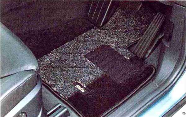 X5 パーツ フロア・マット・セット“サキソニー・ロイヤル” グレー・アンド・ブラックのサード・ロー・..