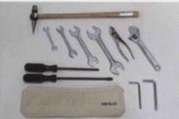 フォワード 工具セット B イスズ純正部品 フォワード パーツ frr90 fsr90 frr34 パーツ 純正 イスズ いすゞ イスズ純正 いすゞ 部品 オプション