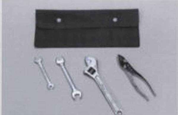 フォワード 工具セット C イスズ純正部品 フォワード パーツ frr90 fsr90 frr34 パーツ 純正 イスズ いすゞ イスズ純正 いすゞ 部品 オプション