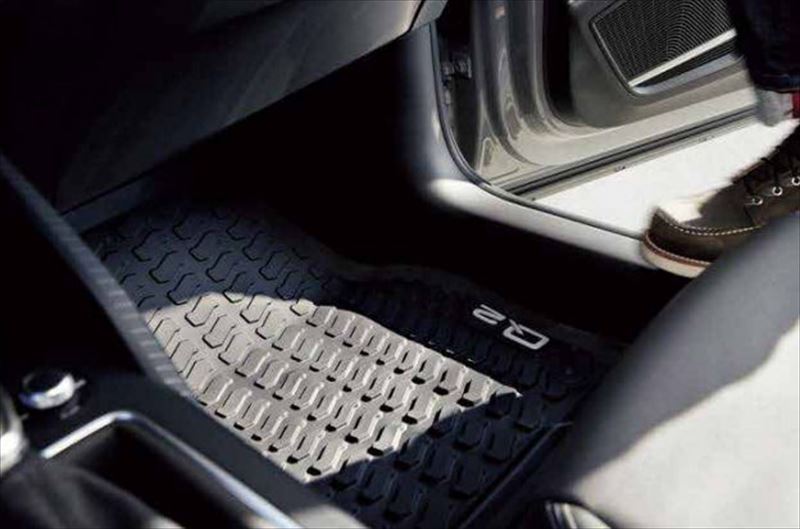 『Q2』 純正 GADFG GADPC GADNFF ラバーマット フロント用 ※左・右1セット ※リヤ別売 パーツ アウディ純正部品 ゴムマット フロアマット オプション アクセサリー 用品