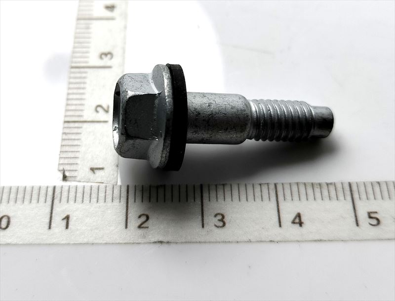 レガシィ用 フランジボルト レガシィ B44Dセダン レガシィ 5ドアワゴン 901000189 スバル純正部品