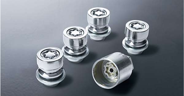 【カローラ アクシオ】純正 NKE165 NRE161 NZE161 NRE160 NZE164 キー付ホイールナット パーツ トヨタ..