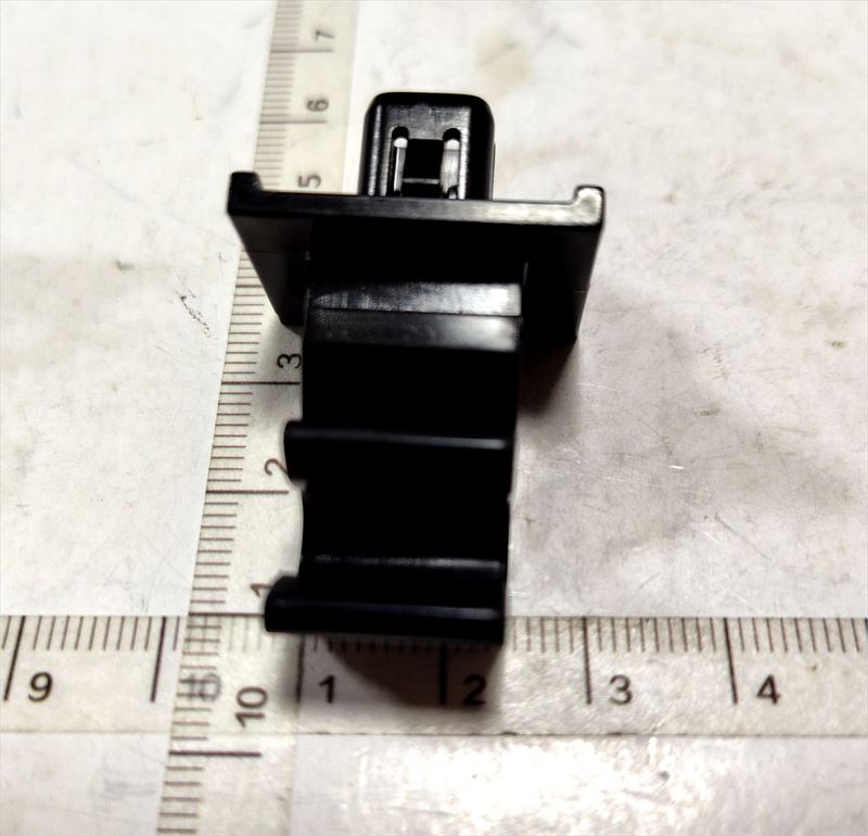フードステーホルダのみ 53452-47010 プリウス PLUGIN用 トヨタ純正部品 m70m