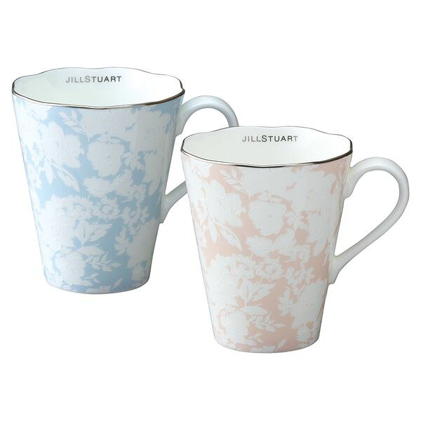 ｢CUTE×PRETTY×SEXY｣をキーワードに、世界中の女性たちから圧倒的な支持を受けるブランド｢JILL STUART｣。そんな女性らしくSWEETな彼女の世界観を表現したテーブルウェアが誕生しました。女の子の｢かわいい｣がつまったJILL STUARTのテーブルウェアコレクションです。フリルのように愛らしい縁のシルエットとプラチナの輝きで、かわいらしさと落ちつきをまとったテーブルウェア。オリジナルギフトボックス入り。●メーカー：本部鳴海製陶●メーカー品番：97129-21974●商品サイズ：マグ/径8.5×H10(300ml)×2ボーンポーセレン●箱サイズ：12.5×22×11cm●重量：0.6kg●化粧箱●原産国：インドネシア●備考：メーカー希望小売価格はメーカーカタログに基づいて掲載しています。