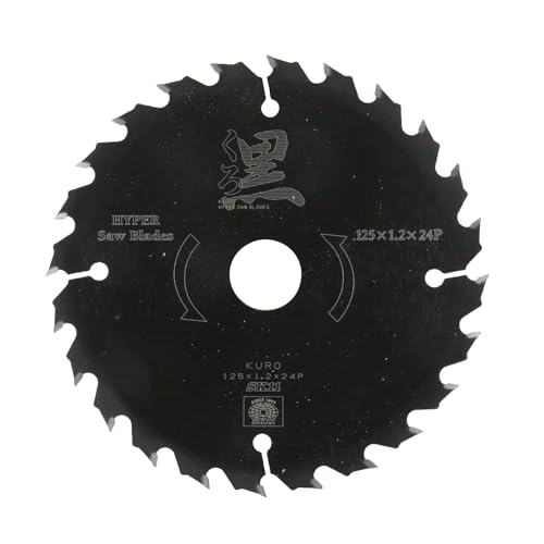 一般木材用(24P)ブラック/125mm×24P/125X24P・Size:125mm×24P・パッケージ個数:1・外径:125mm・刃厚:1.2mm・内径:20mm・刃数:24・適合機種:充電丸鋸シリコン樹脂コーティングにより、木ヤニや接着剤が付着しにくく軽い挽きを実現 強靭で平らな台金を使用し、精度ある快適な切断を実現 注意事項 刃の取り付けは、丸鋸本体の矢印の方向と刃の方向を必ず合わせて取り付けてください 保護メガネ・ヘルメット・防塵マスクを着用して作業をして下さい 回転中の刃には絶対に手を近づけないでください。また周囲の人に刃を向けないでください