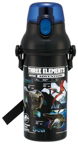 ジュラシックワールド/480 ml/PSB5SAN-71779・パッケージ個数:1・サイズ：横9.5×径7.9×高21cm、ベルト：50〜100cm・材質：ポリプロピレン、キャップ：飽和ポリエステル樹脂、パッキン：シリコーンゴム、バネ・ピン：ステンレス・原産国：日本ワンプッシュで簡単オープン。 軽くて持ちやすい形状の水筒です。 ショルダーベルトと名前シール付きで幼稚園や学校にピッタリ。 食洗機対応でお手入れ簡単です。 ※熱い飲料は入れないでください。 ※煮沸消毒はしないでください。 ※保冷効果はございません。