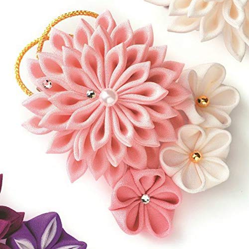 花柄LH451/2×13.5×17cm/LH451・Color:LH451・パッケージ個数:1・LH-451・素材: fabric・パッケージ重量: 0.02 kg商品紹介 ちりめん細工キット 『正絹つまみ細工 煌めきのブローチ ピンク LH-451』 Panami パナミ タカギ繊維 光沢のあるなめらかな京都高級正絹使用。 正絹生地を使用したつまみ細工。 しなやかで光沢があり、見た目がとても上品な仕上がりになります。 七五三や成人式など特別な日に華を添えます。 生地もカット済みで作成に手間がかかりません。 [ももいろ 髪飾り プレゼント 贈り物] ◆ホビータイム:約4時間〜 ◆完成サイズ:約縦6.5cm×横8cm ◆キット内容:半球スチボール、ワイヤー、ブローチ台、パールビーズ、ラインストーン、金ビーズ、丸抜き土台、金紐、つまみ細工用正絹、土台用ちりめん ◆用意するもの:ツマミッコ(TM-280)、ハサミッコ(TM-5500)、はさみ、ものさし、ボンド、ボールペン、目打ち、ペンチ、ニッパー、両面テープ ※特価と表記のある商品は、全てのお客様にお値打ちとなる価格に設定しております為、割引対象外となります。 ※モニターによって実物のお色と若干異なる場合がございます。 安全警告 幼児の手の届かない場所に保管してください