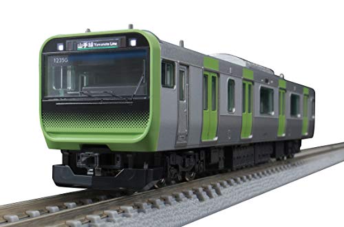 E235系 山手線E235系山手線/1/150/FM-003・Color:E235系山手線・- FIRST CAR MUSEUM - 先頭車博物館・あなただけの鉄道博物館。・JR東日本商品化許諾申請中・(b)対象年齢 :(/b)15才以上手軽に鉄道模型「トミックス」クオリティを手にとっていただけるコレクションモデルです。 あなただけのディスプレイで精密模型をお楽しみください。 高度な樹脂成型技術によるリアルな造形、精密再現されたマーク、ライト点灯が可能。 ライト点灯について ※ライト点灯には別売りの「パワーユニット (コントローラー)」、「D.C.フィーダーN (パワーユニットとレールをつなぐコード)」が必要です。 ※ヘッドライトはパワーユニットのディレクション (進行方向)スイッチを切り替えることで、テールライト (赤色)に変わります。 ※本製品は鑑賞用のため、パワーユニットを使用しても、走行させることはできません。 [セット内容]車両本体×1、展示用レール×1、車輪止めパーツ×2 (.co.jpより)