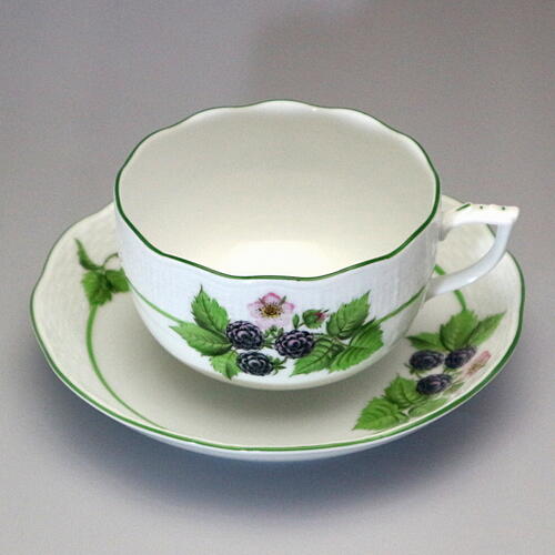 安い購入 ヘレンド Herend ベリーアラカルト ティーカップ ソーサー 最高の Www Rhoferaco Com Br