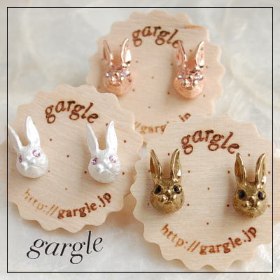 乐天商城 - gargle/ガーグル mini USAKO/ウサコ 目に石が入れられた印象的なウサギモチーフのピアス チタンポストスワロフスキーDM便可能 アリス
