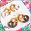 gargle/ガーグル チョコがけpretzel ピアスおかしのプレッツェルモチーフのピアスDM便可能 お菓子 大きい ハロウィン モチーフ アクセサリー