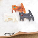 gargle/ガーグル funny cat ブローチ アクリル製のリボンを付けたネコのブローチです DM便可能 猫 ねこ キャット べっ甲 黒 かわいい お尻 ...