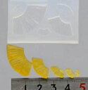 (S145)シリコンモールド　カット　パイナップル　4サイズ フルーツモチーフ ミニチュア スイーツ 食玩 レジンや樹脂粘土でのフェイクフード作りに