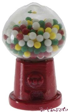 お店屋さんのドールハウスには、こちらのガムボールマシーンはいかがですか！高さ約30mm。ドームの部分はプラスチックです。