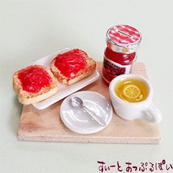 ミニチュア トーストボード いちごジャム SMBKT11 ドールハウス用